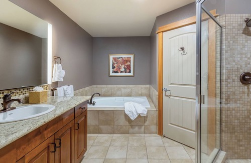 McCall Resort | McCall, ID: 2 Bedroom Condo w/Resort Pool 1 Mi From Lakes & Ponderosa State Park
