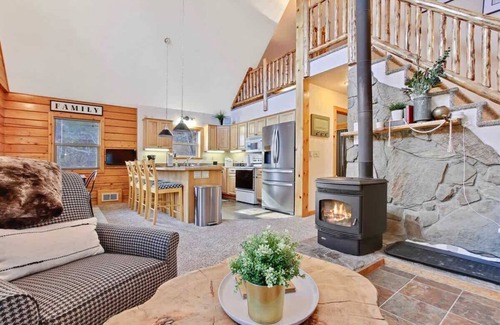 McCall Cabin | Mccall's Multiple Cabin Retreat for Larger Groups