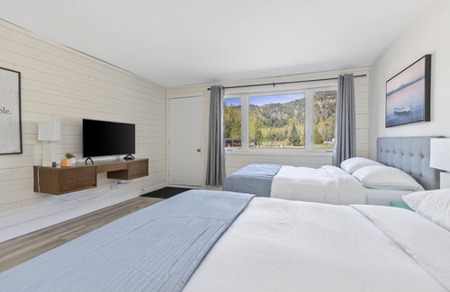 Algoma District Hotel | McCauley's Havilland Bay