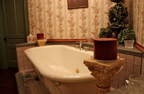Quincy Bed & Breakfast | McFarlin House B&B