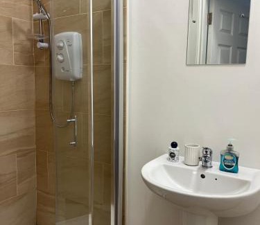 Abbeydorney Apartment | McGrath's Bar & Accommodation