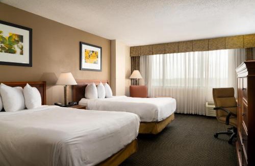 Beaumont Hotel | MCM Eleganté Hotel & Conference Center