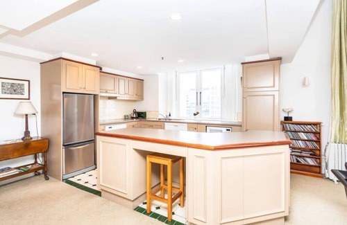 Christchurch City Centre Apartment | McMahon Suite - Central CBD