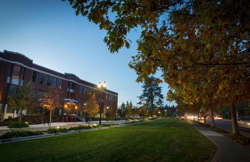 Bothell Hotel | McMenamins Anderson School
