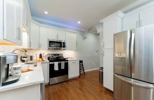 Friendly House | MD/DC/VA Hideaway - Spacious 4-bedroom/3-Bath oasis in Fort Washington