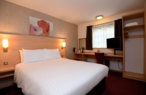 Tiddington Hotel | Meadow Farm Redditch by Marstons Inns