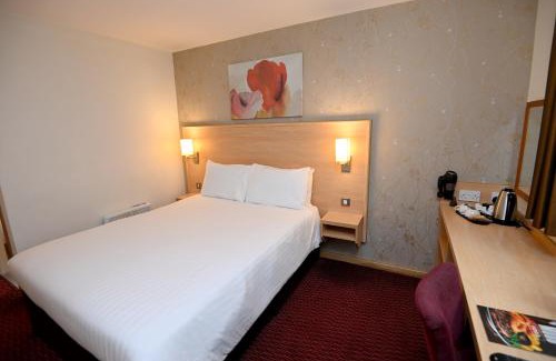 Tiddington Hotel | Meadow Farm Redditch by Marstons Inns