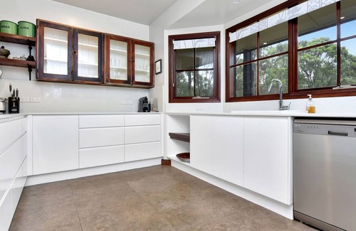 North Rothbury House | Meadowbrook Manor in North Rothbury