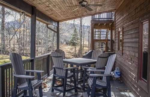 Snowshoe House | Meadows 126 by Casago