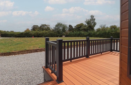 Great Hatfield Cottage | MEADOWS PARK 3, family friendly, with hot tub in Hornsea