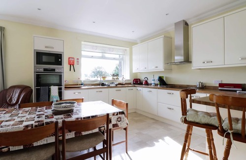 Coupar Angus House | MEADOWSIDE FARM, family friendly, with open fire in Coupar Angus