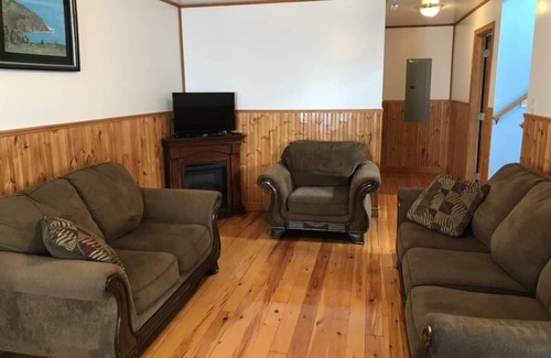 Meat Cove Cabin | (Meat Cove)Hines Ocean View Lodge
