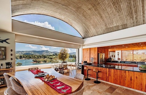 El Penol Villa | Med016 - Luxury house with lake view in Guatapé