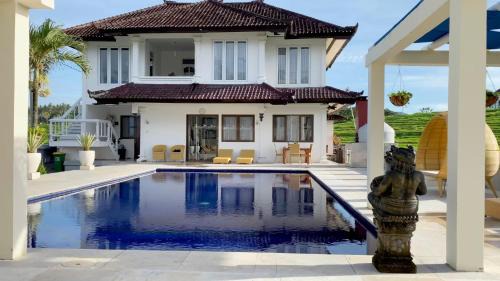 Mendoyo Apartment | Medewi Manor