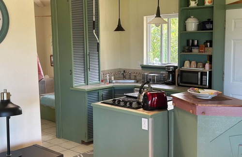 Kapoho Apartment | Mediteranean style SUITE/LOFT big private Sundeck nice Ocean View (Cliff)