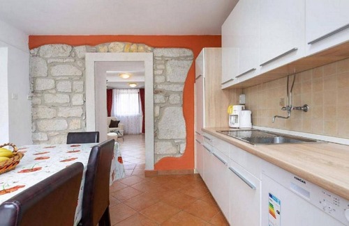 Zbandaj House | Mediterranean and dog-friendly finca with private pool, barbecue area, washing machine, WiFi