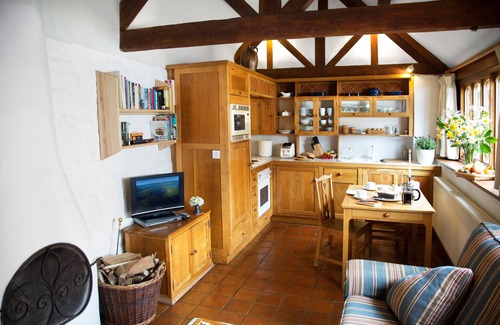 Sibford Gower Cottage | Mediterranean inspired luxury in the Oxfordshire Cotswolds, near Great Tew