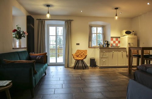 Grafengehaig Apartment | Mediterranean living in a listed building, rental after complete refurbishment