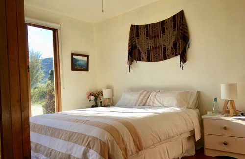 Motueka Valley House | Mediterranean-Style Holiday Home