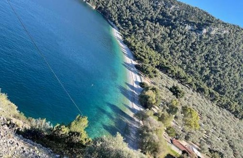 Katakali House | Meerblick unter Kiefern