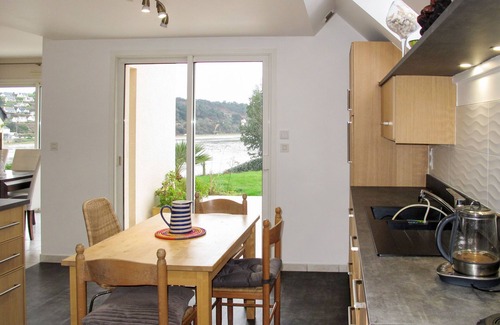 Tredrez-Locquemeau House | Meeresblick by Interhome