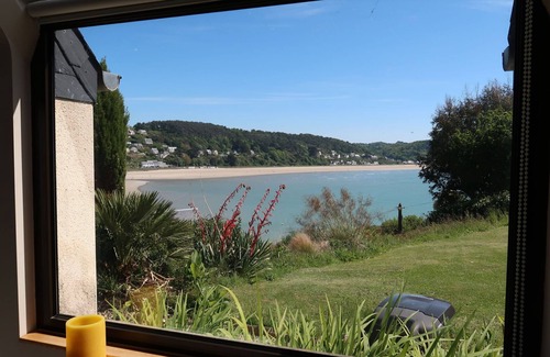 Tredrez-Locquemeau House | Meeresblick by Interhome