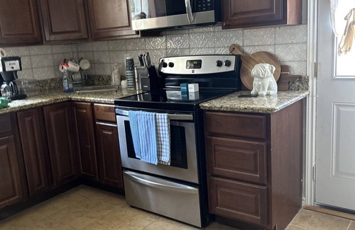 Uvalde House | Meet Alexis D! This house has a relaxed and cozy feel .