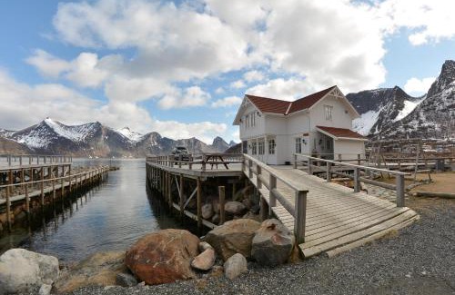 Mefjordvær Resort | Mefjord Brygge