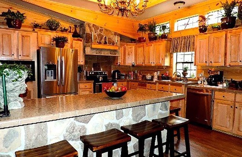 Boerne Cabin | MegaCabin on a 40-Acre Wildlife Preserve, Exotic Animal Sanctuary & Horse Ranch