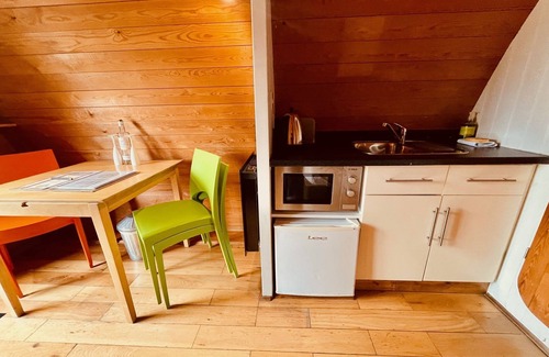 Brightlingsea Cottage | MegaPod 1 at Lee Wick Farm Glamping