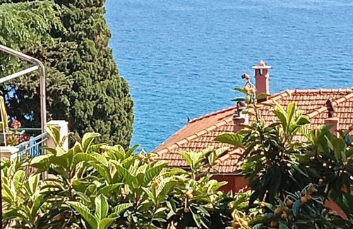 Imperia Cottage | "Meine Sonne Riviera Cottage," Wohnung in Villa mit Meerblick und Garten.