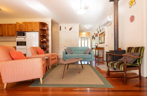 Woolgoolga House | Melaleuca Lakehouse by the beach at Woolgoolga - Paradise summer and winter