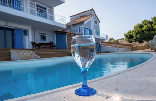 Galaxidi Villa | Meliti is a villa with a small garden with barbeque next to the sea