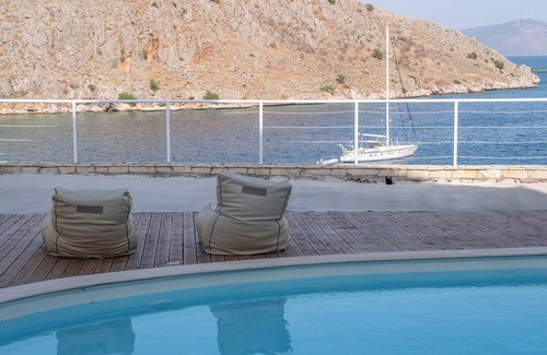 Galaxidi Villa | Meliti is a villa with a small garden with barbeque next to the sea
