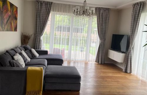Klaipeda Villa | Melnrage Beach cozy apartments & terrace - pine view sea entry