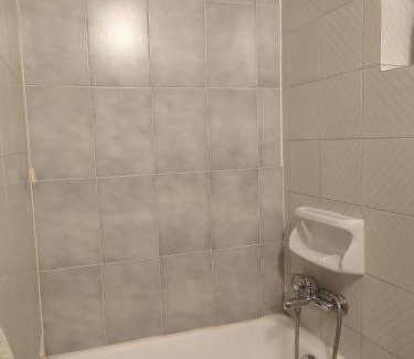 Patras Apartment | Mema's Tranquil Studio in Patra - Free Parking