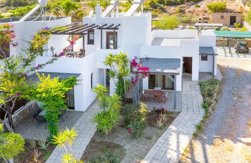 Kiotari House | Memi Beach Front Villa