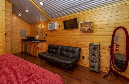 Pipe Creek House | Memorable Family Vacations in this Charming Log Cabin Rental in Texas State