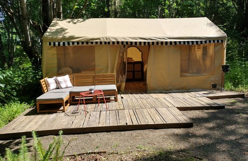 Nordland RV Rental | Memorable Forest Stay with Hot Tubs + Beaches nearby