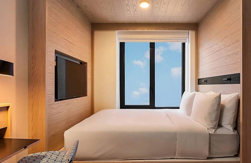 Washington Heights Hotel | Memorable Stay in New York! Radio Hotel, Pet-Friendly Studio Room!
