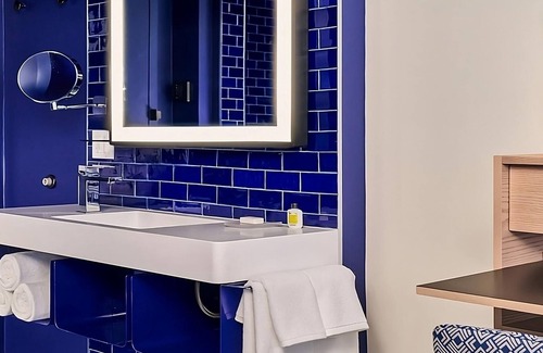 Washington Heights Hotel | Memorable Stay in New York! Radio Hotel, Pet-Friendly Studio Room!