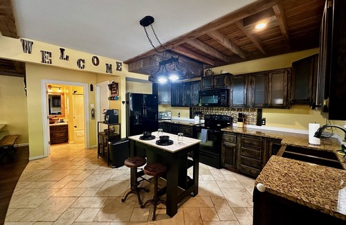 Mount Berry Cabin | Memories in the Woods | Cozy Cabin Retreat on 5 Acres