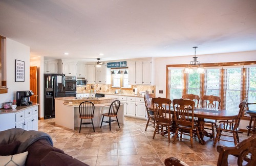 Leasburg House | “MEMORY MAKER”- Lake House at Hyco Lake with a Private Boathouse