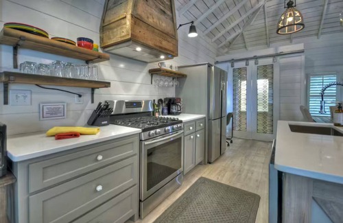 Williamstown Cottage | Memory Maker, Top of GA Cottage in charming Mineral Bluff with AC, WiFi