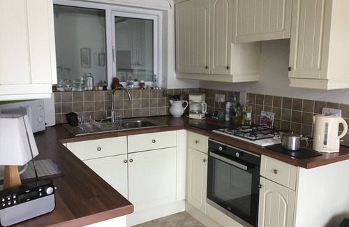 Bangor House | Menai Bridge Lovely seafront cottage with beautiful views of the Straits