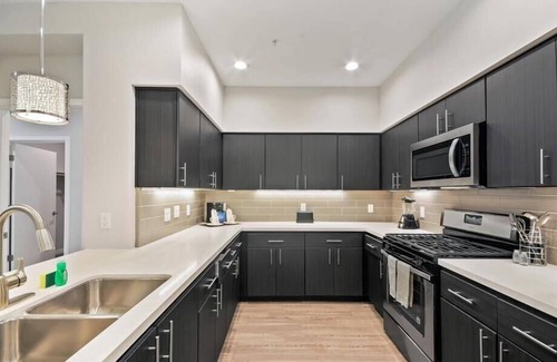 Menlo Park Apartment | Menlo Park | Resort Style Amenities | nr Tech Companies