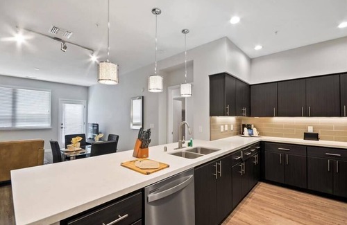 Menlo Park Apartment | Menlo Park | Resort Style Amenities | nr Tech Companies