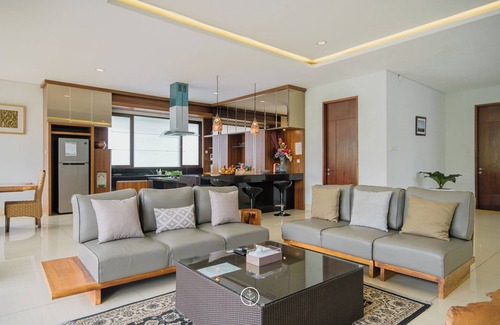 Bandung Villa | Mentari Hill View 7BR Villa with a Private Pool