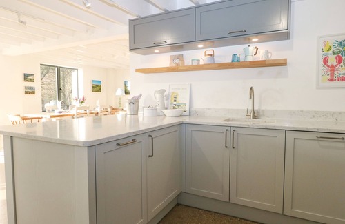 Meonstoke House | MEON BOSCAGE, pet friendly, luxury holiday cottage in Meonstoke
