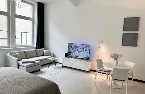 Zentrum-Suedost Apartment | MEOS 2 -Zentrum-Hofblick-Gym-Netflix